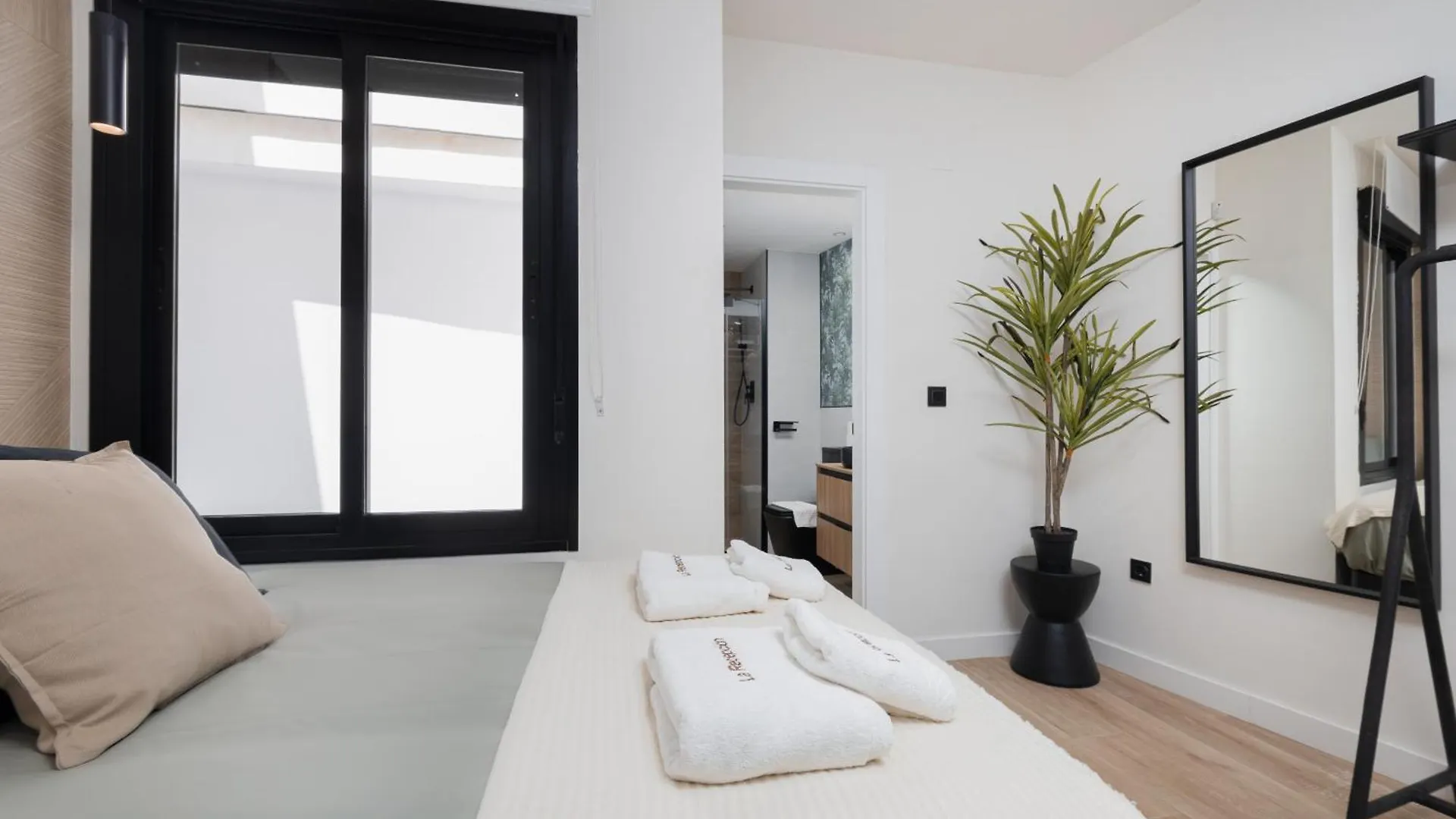 C56 - Studio With Amazing Terrace In The Centre Màlaga Apartmán